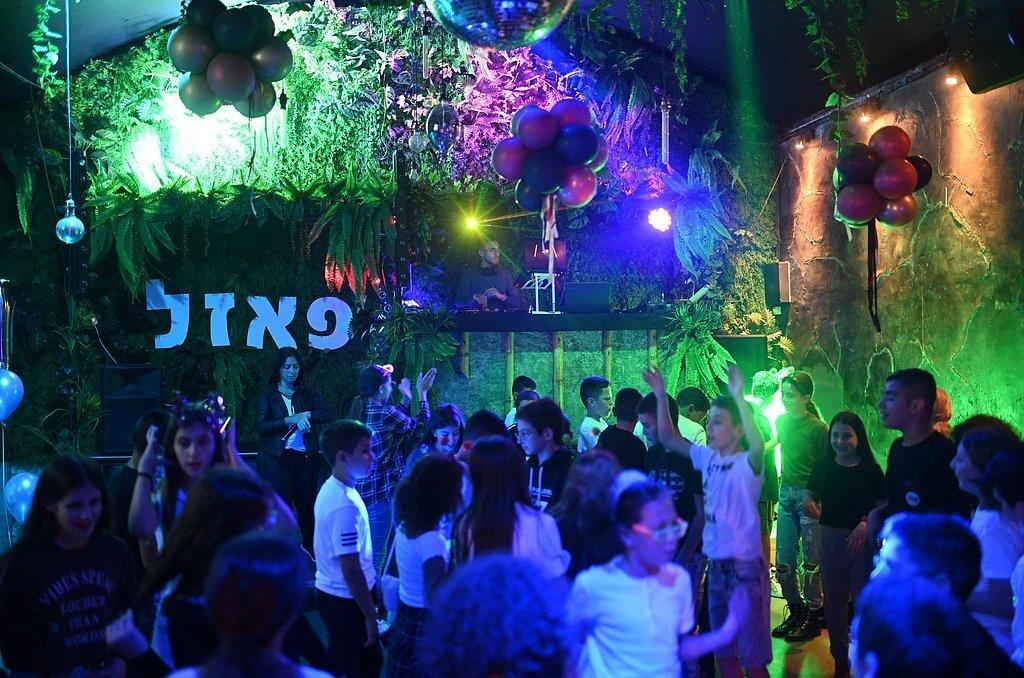 לופט מועדון הפאזל מרכז  23  לופט 4 יו