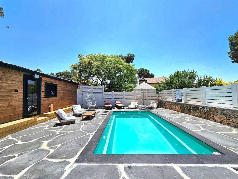 חורשת האקליפטוס ריזורט מרכז  1  לופט 4 יו