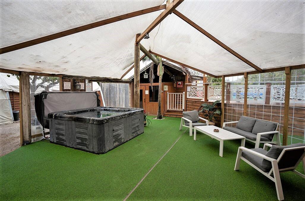 וויליג בר איוונטס מרכז  15  לופט 4 יו