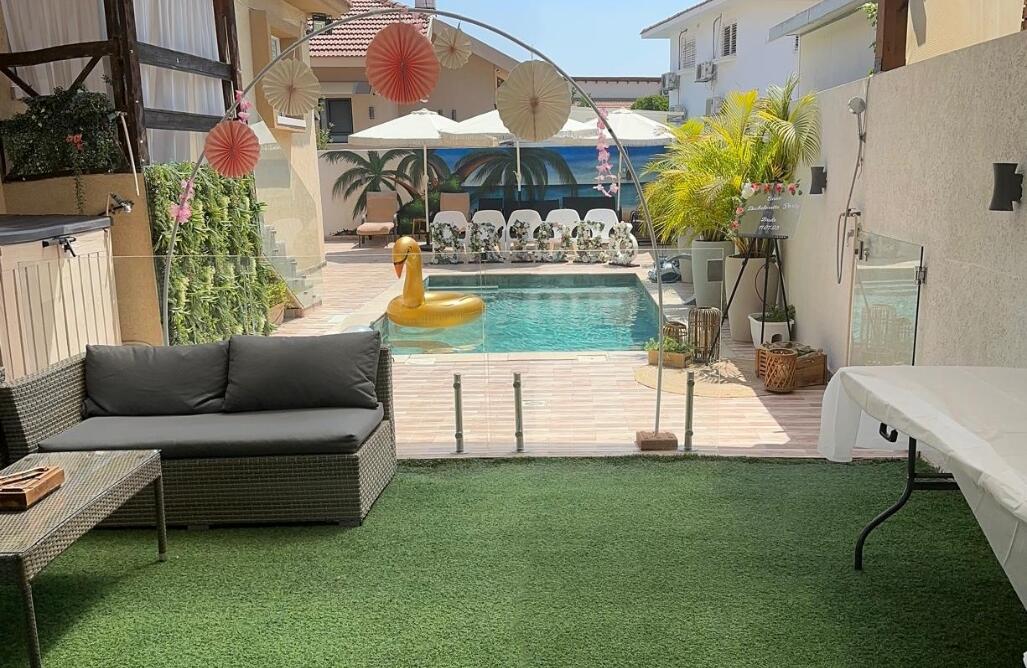 מלכה פול Malka pool מרכז  15  לופט 4 יו