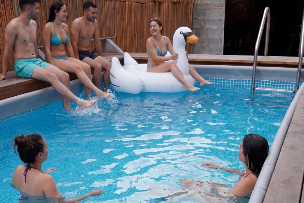 פור איוונטס - Four events מרכז  8  לופט 4 יו