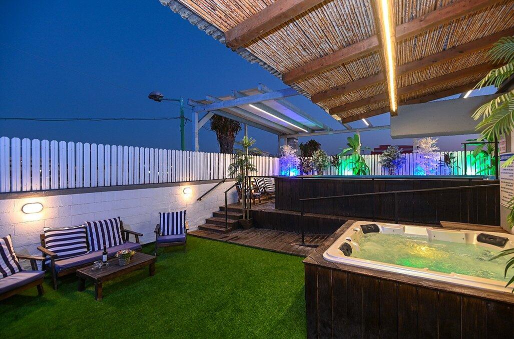 רוף טופ מרכז  14  לופט 4 יו