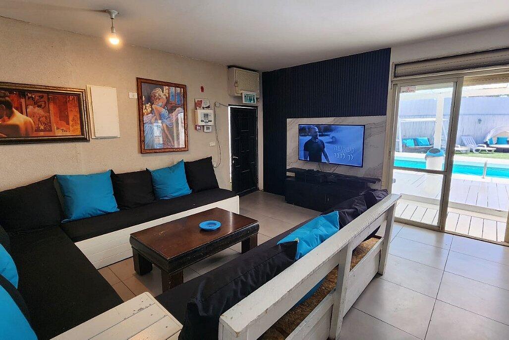 האי בשרון מרכז  13  לופט 4 יו