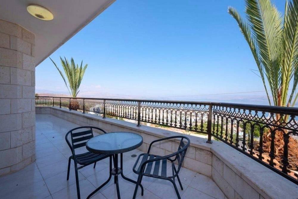 וילה דובדבן טבריה צפון  19  לופט 4 יו