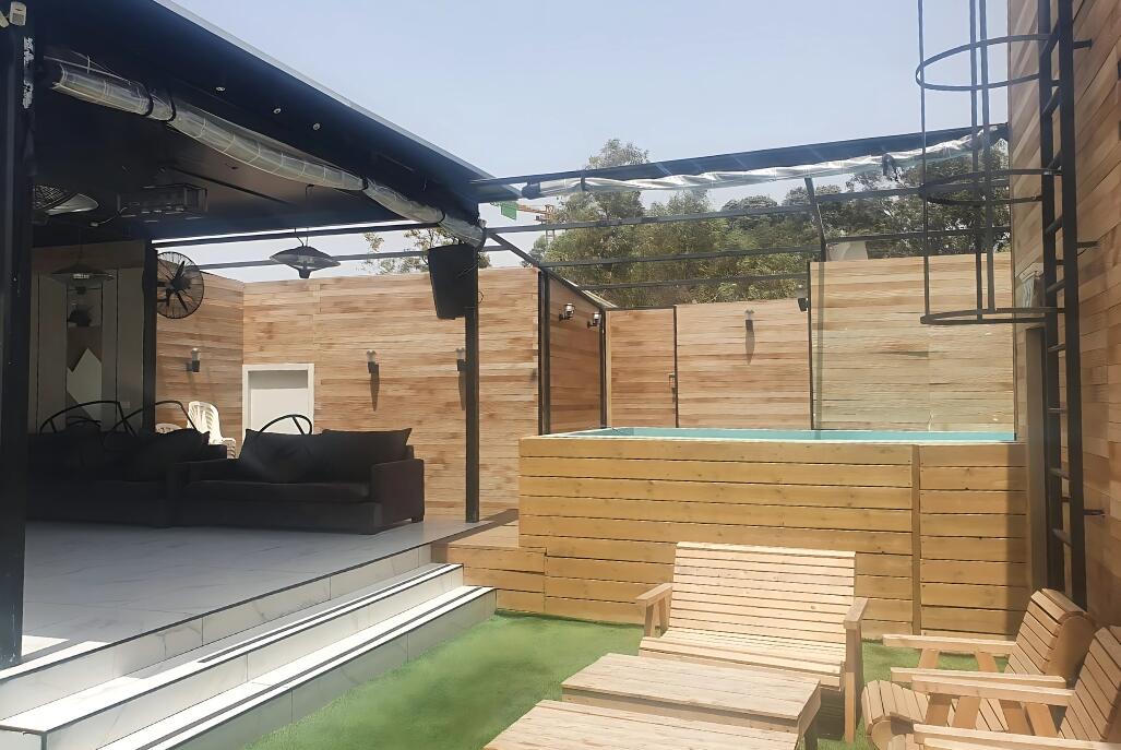 בלו סקיי מתחם אירוח מרכז  20  לופט 4 יו