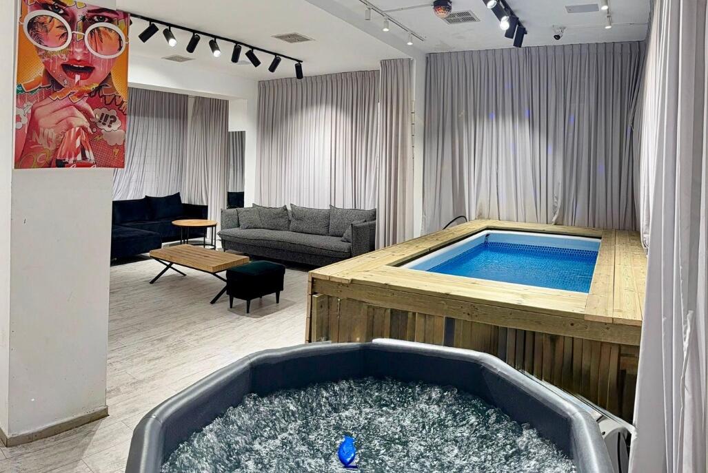 קינג ג'ורג פלייס - King George Place מרכז  1  לופט 4 יו