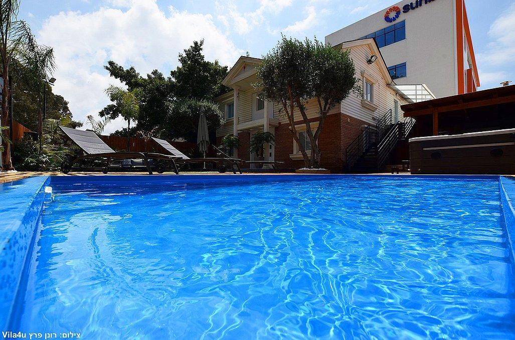 אחוזת ליאן בוטיק בנימינה מרכז  25  לופט 4 יו