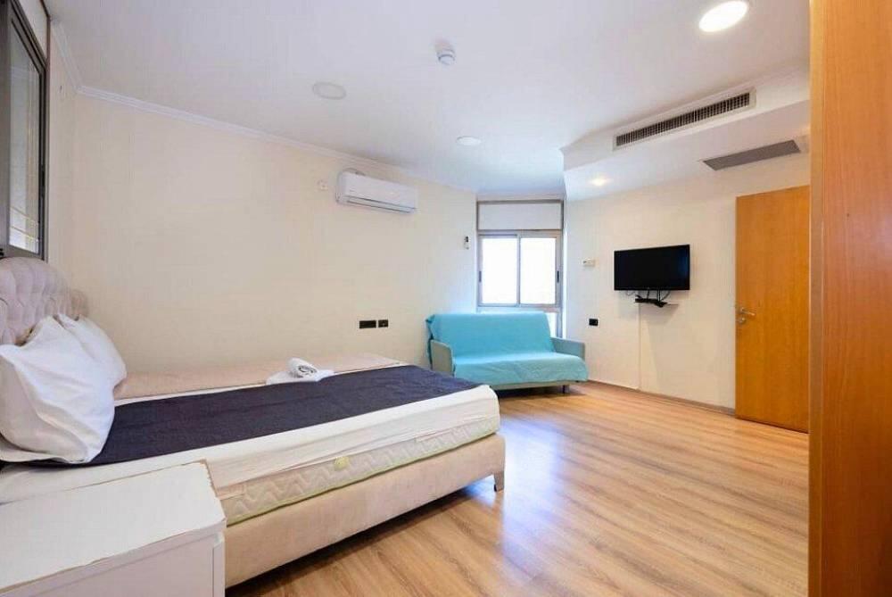 וילה דובדבן טבריה צפון  9  לופט 4 יו