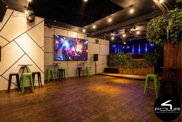 פור איוונטס - Four events